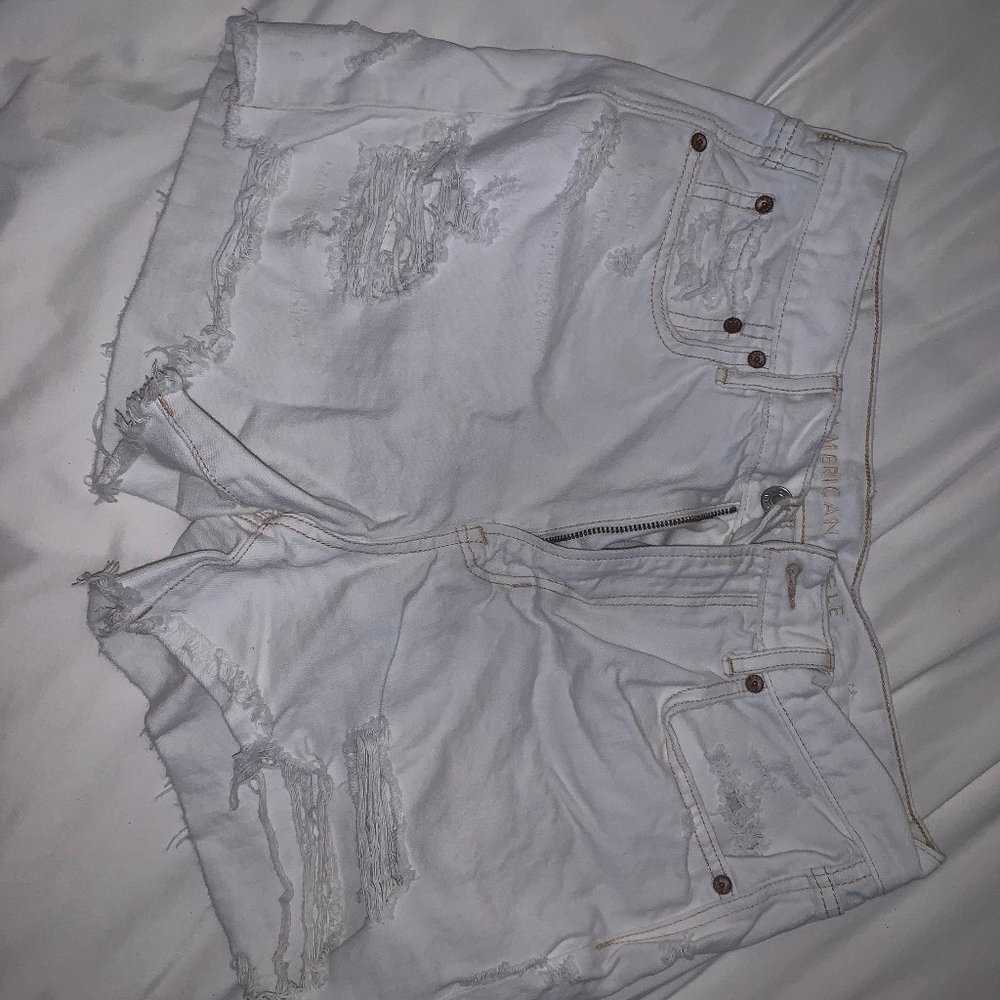White American Eagle Boyfriend Shorts